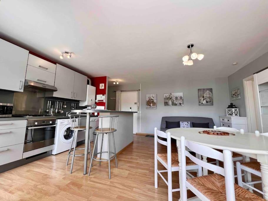 Appartement Sur Le Port. *